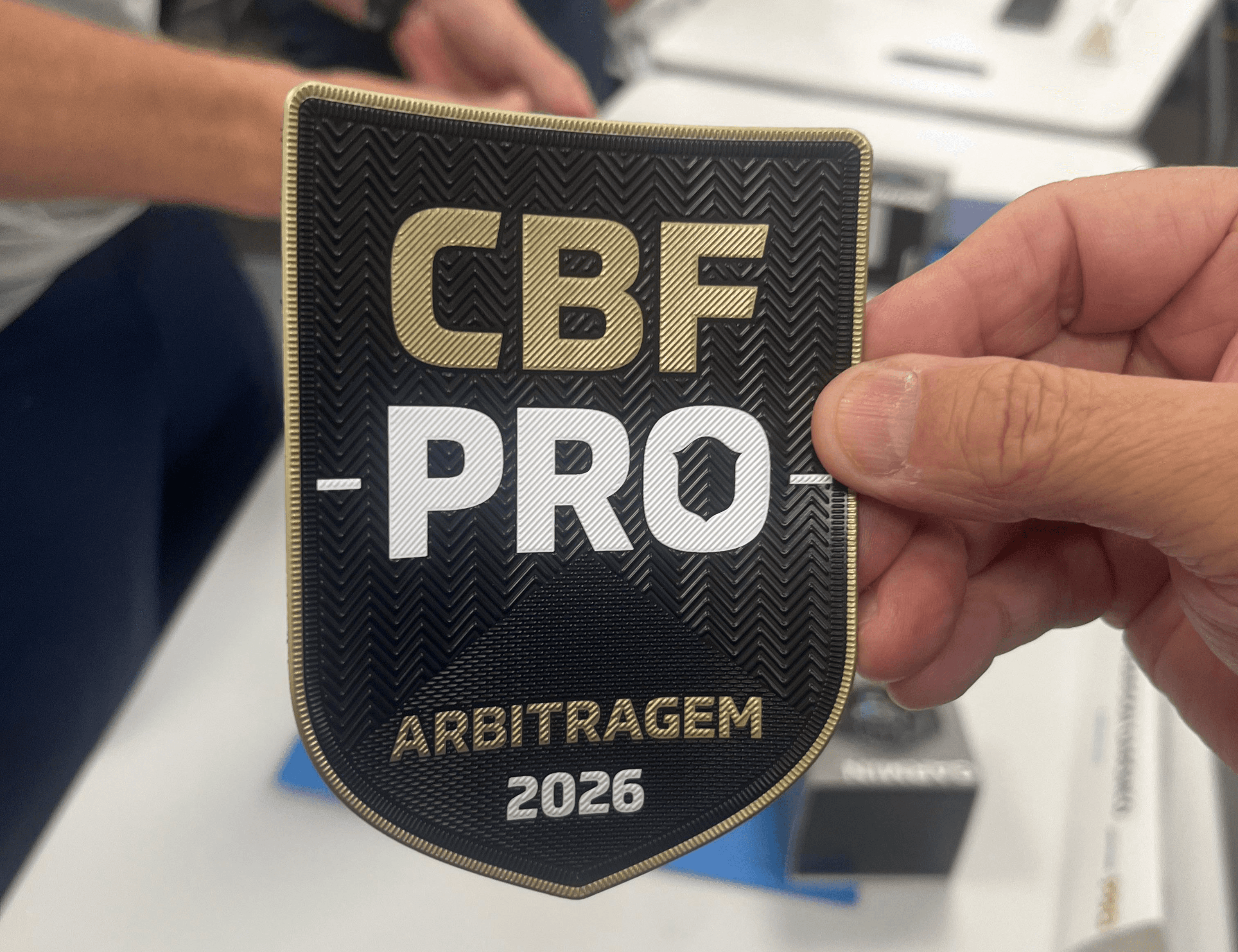 Escudo será usado a partir do próximo final de semana do futebol brasileiro