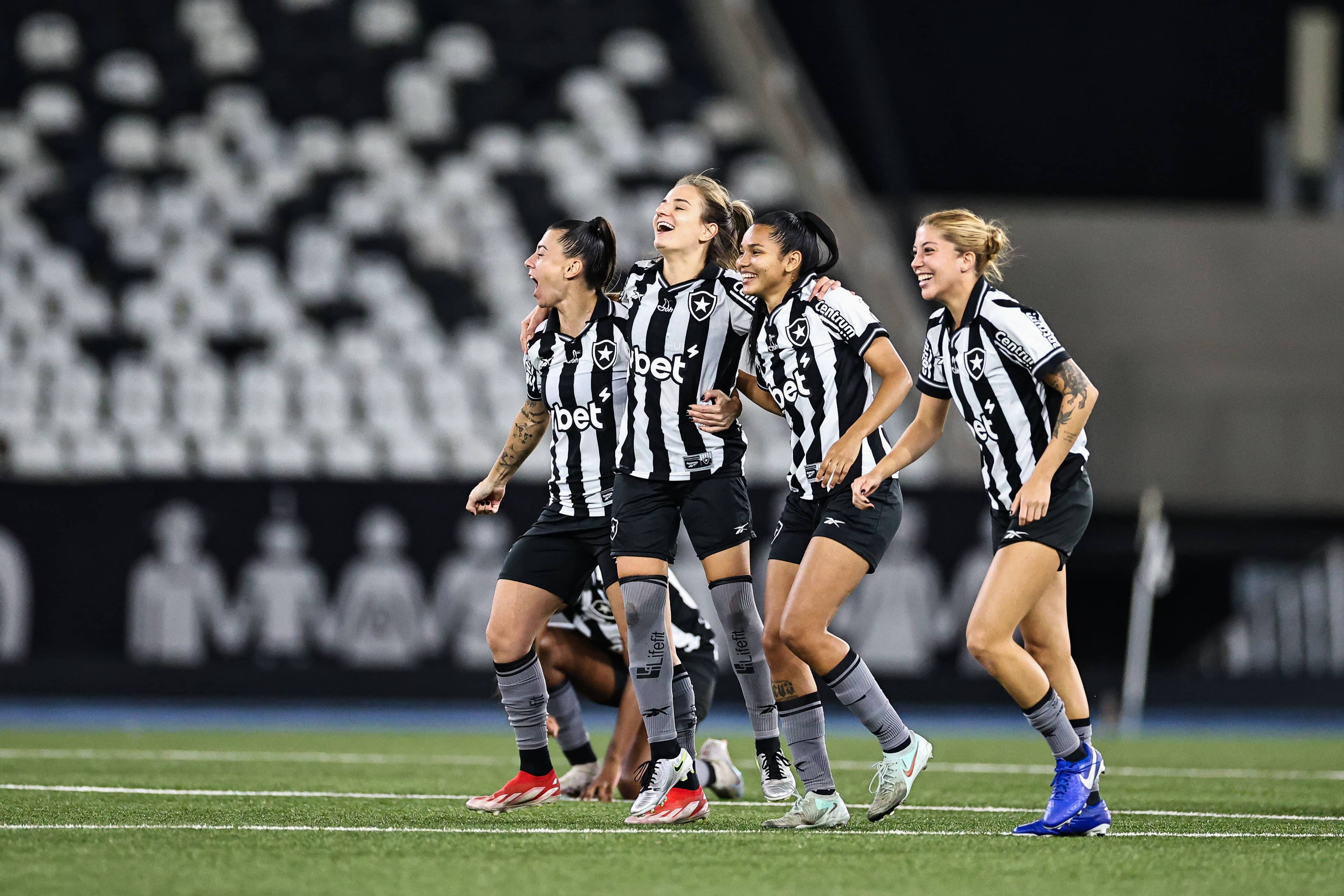 O Botafogo se classificou para a final após vencer o Fortaleza nos pênaltis