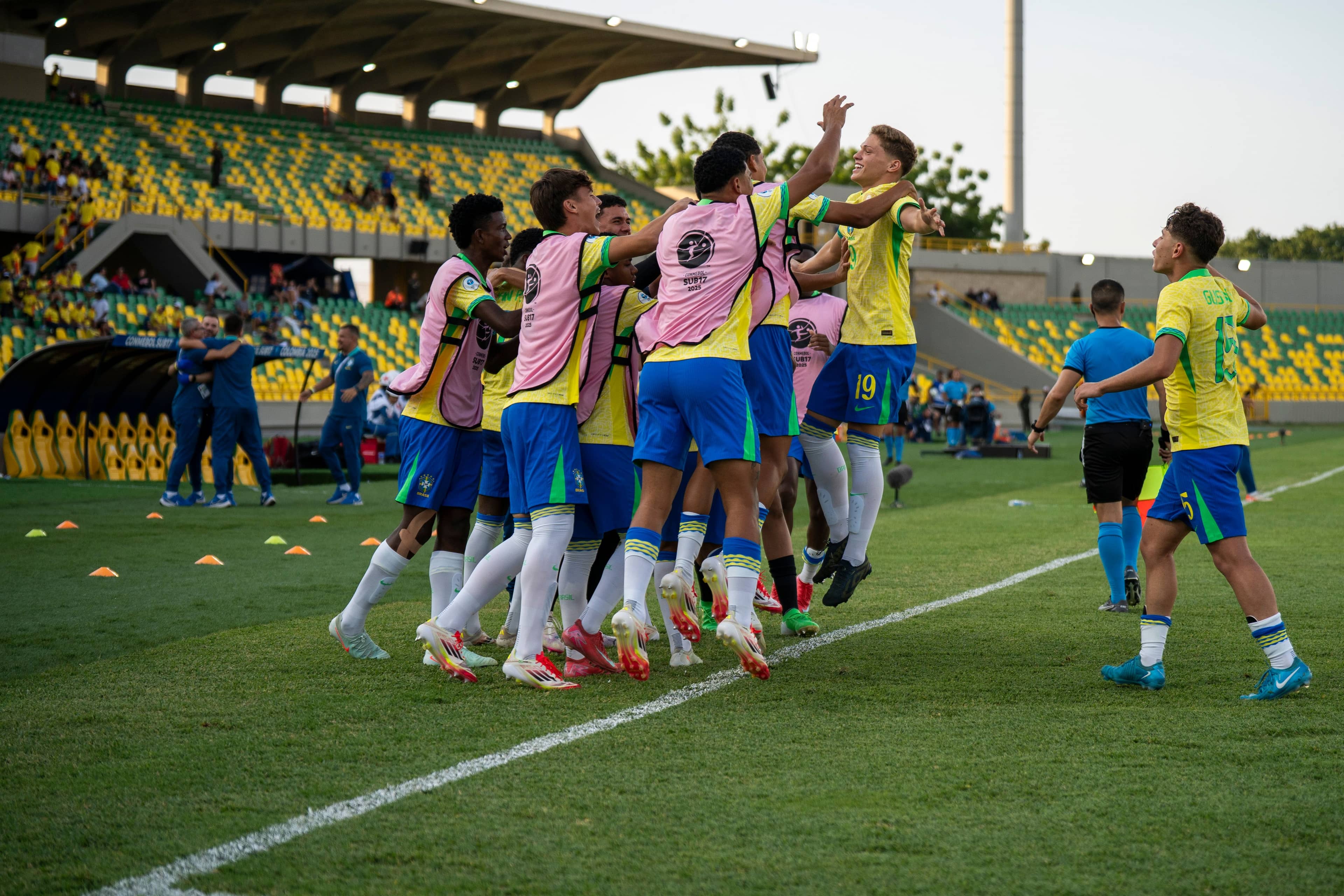 Seleção vence Chile e vai à final do Sul-Americano Sub-17