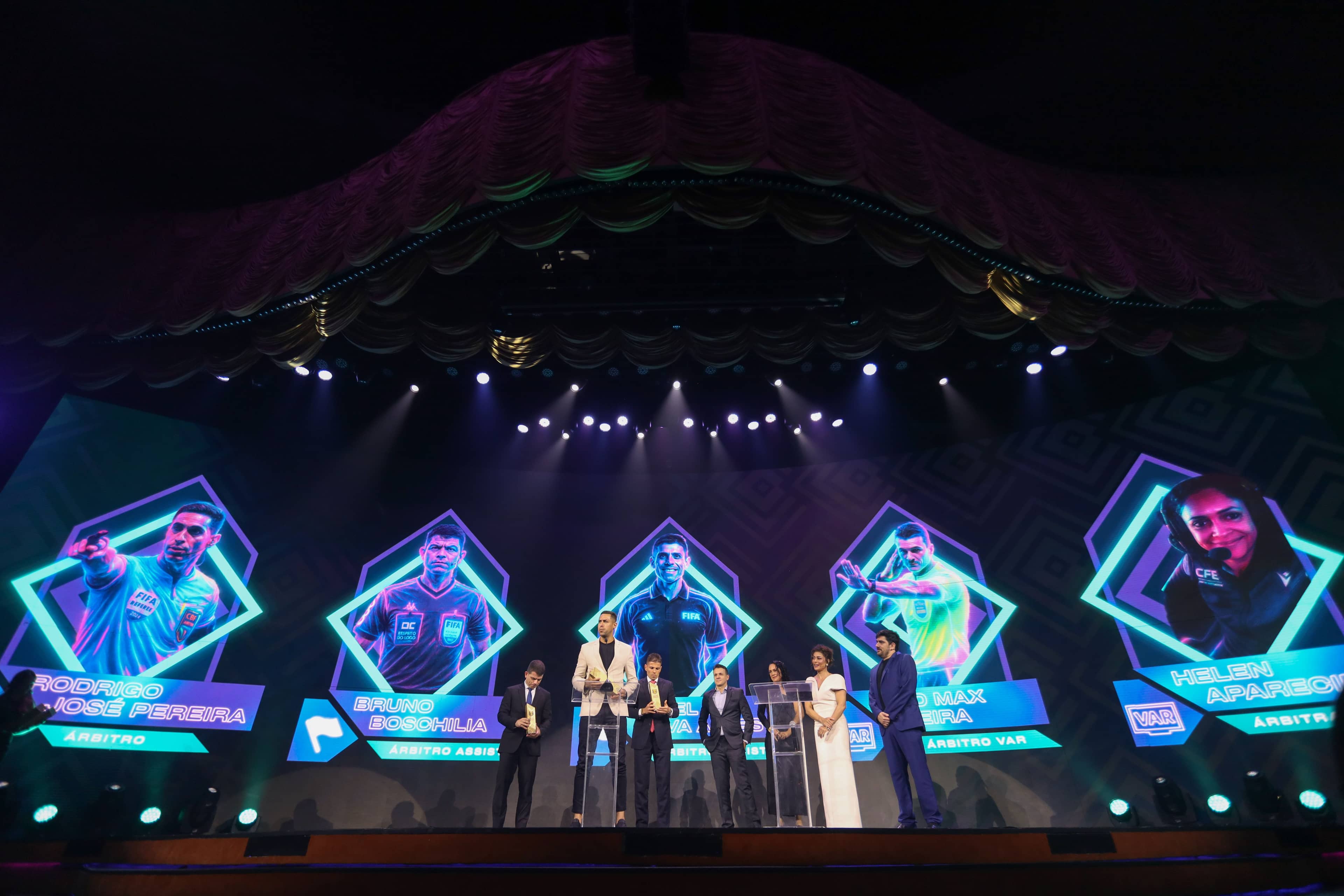 Prêmio Brasileirão 2025 festejou os principais destaques da temporada