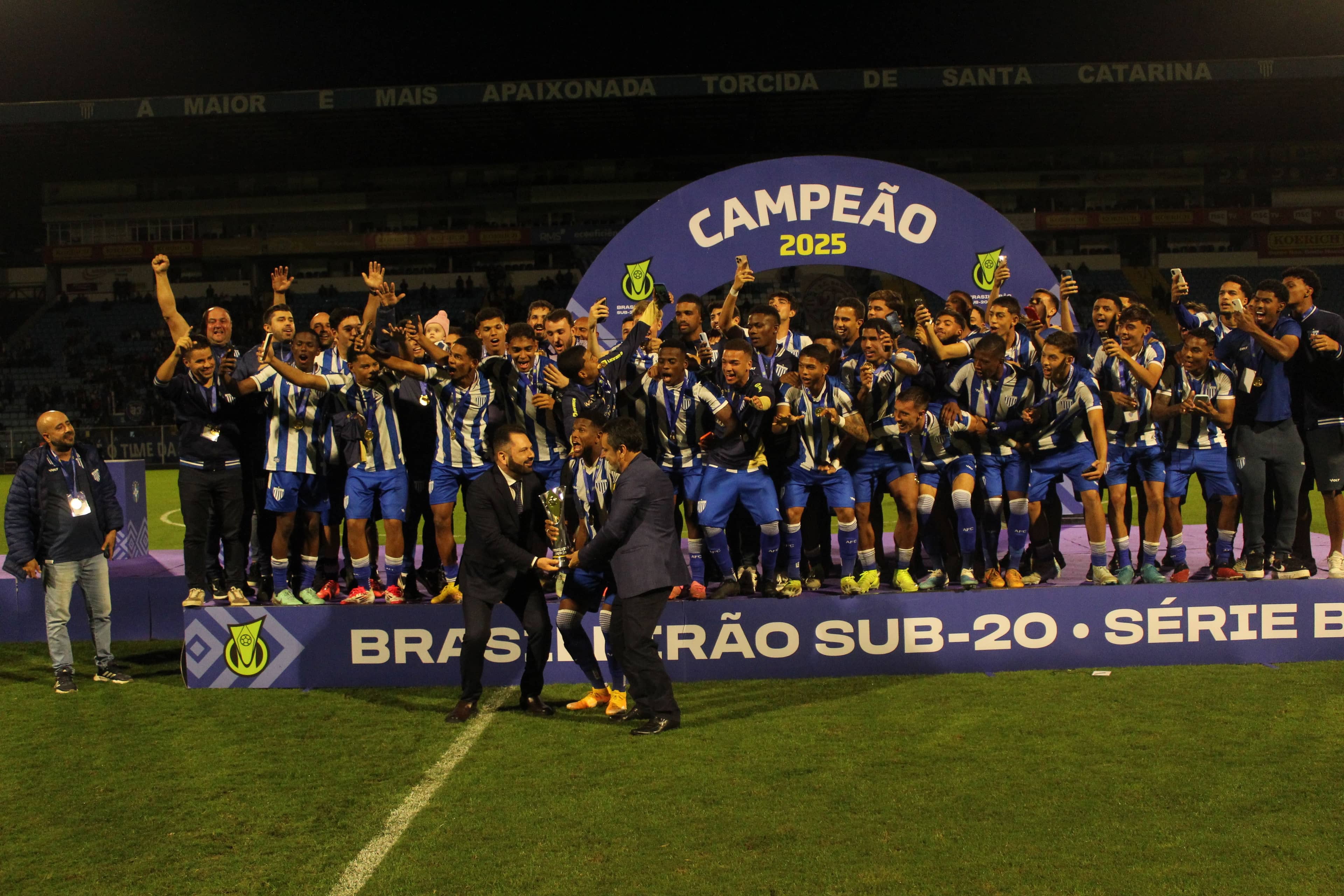 Avaí faz história com título nacional inédito