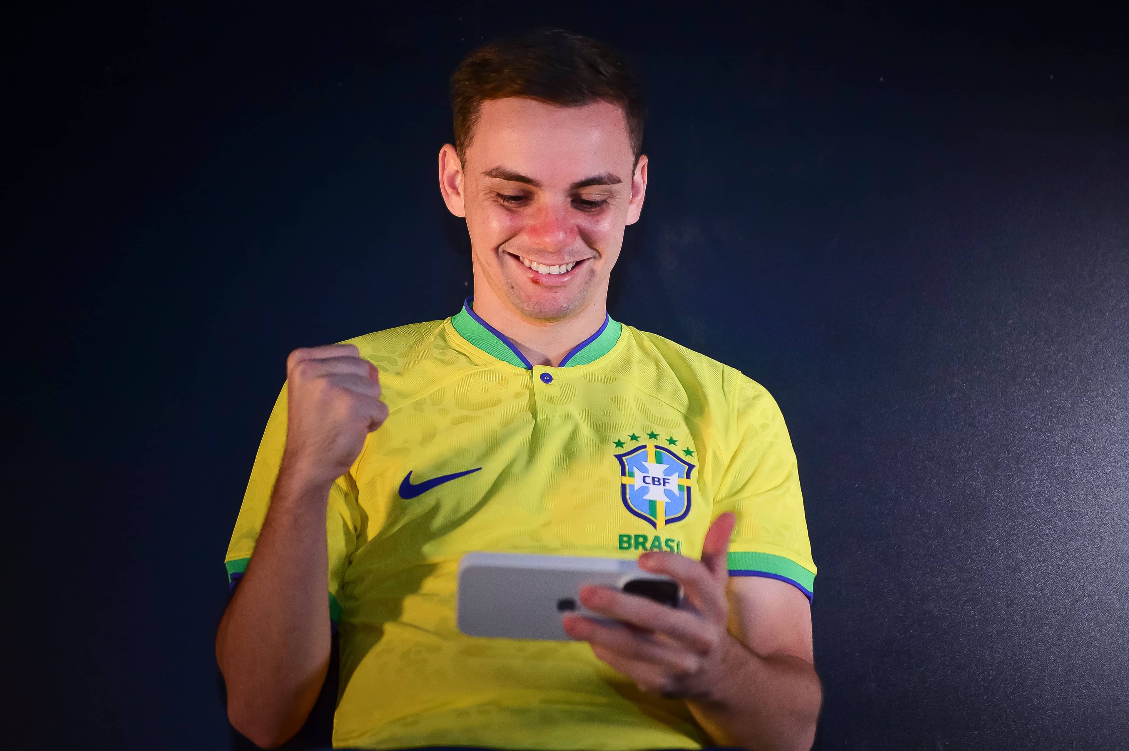 Juninho festejou o elenco que conseguiu montar no draft para a FIFAe World Cup