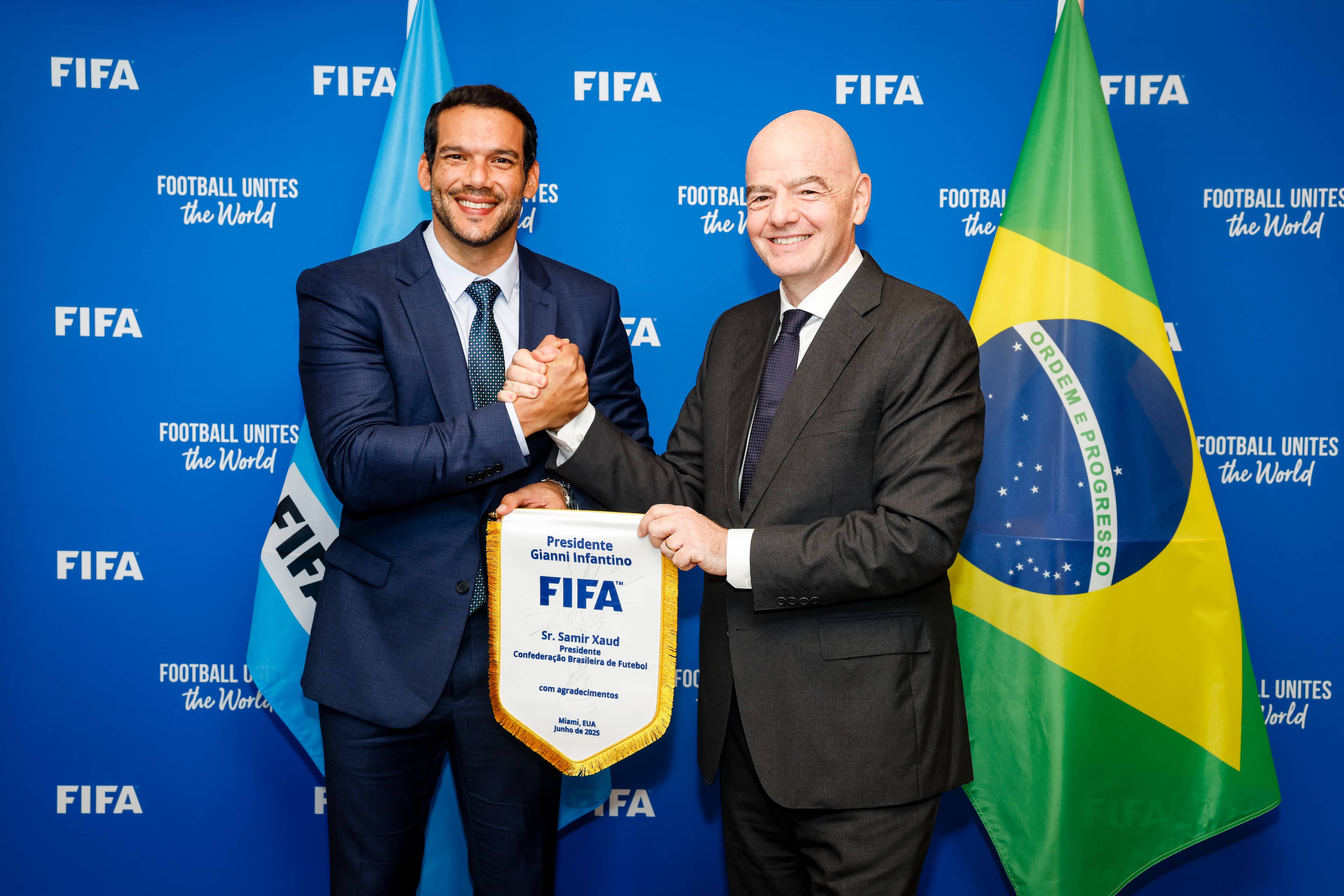 Samir Xaud e Gianni Infantino em encontro nos EUA