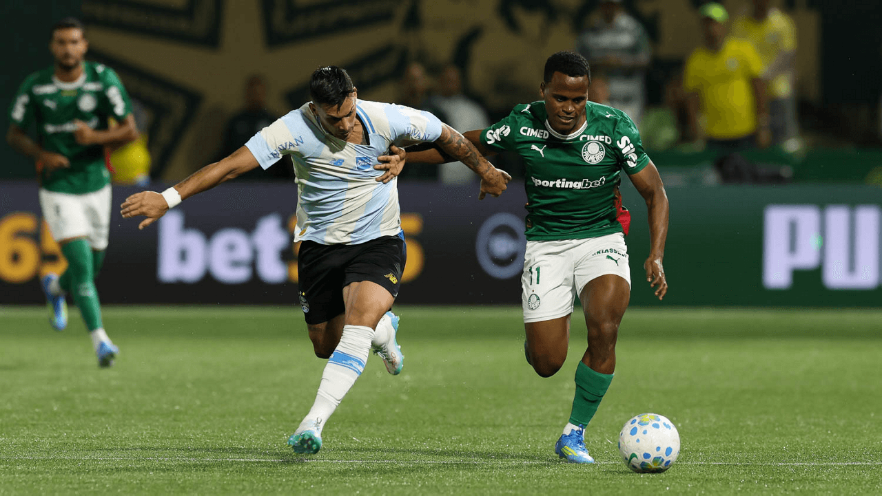 Palmeiras vence Grêmio e se isola na pontuação